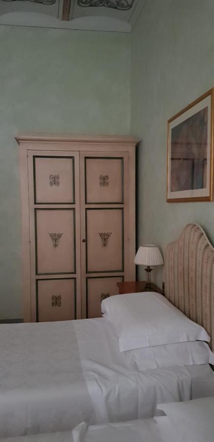 B&B Palazzo Al Torrione 2 Сан-Джиминьяно Экстерьер фото