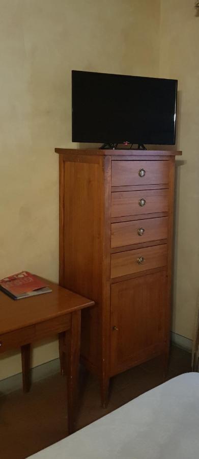 B&B Palazzo Al Torrione 2 Сан-Джиминьяно Экстерьер фото