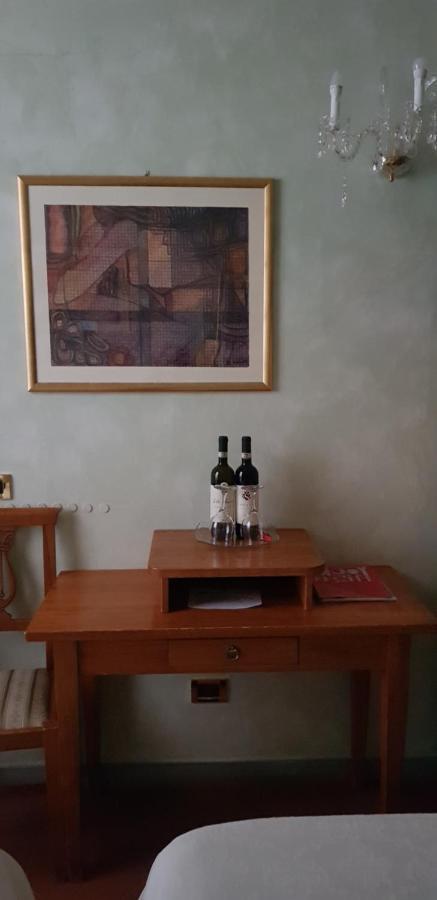 B&B Palazzo Al Torrione 2 Сан-Джиминьяно Экстерьер фото