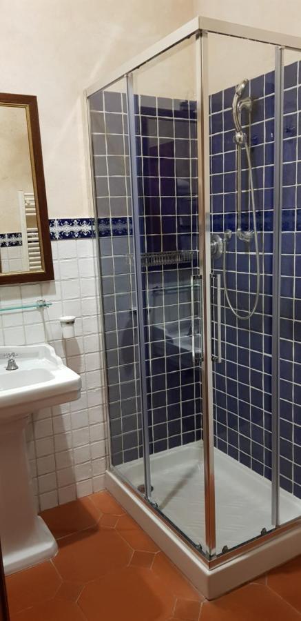 B&B Palazzo Al Torrione 2 Сан-Джиминьяно Экстерьер фото