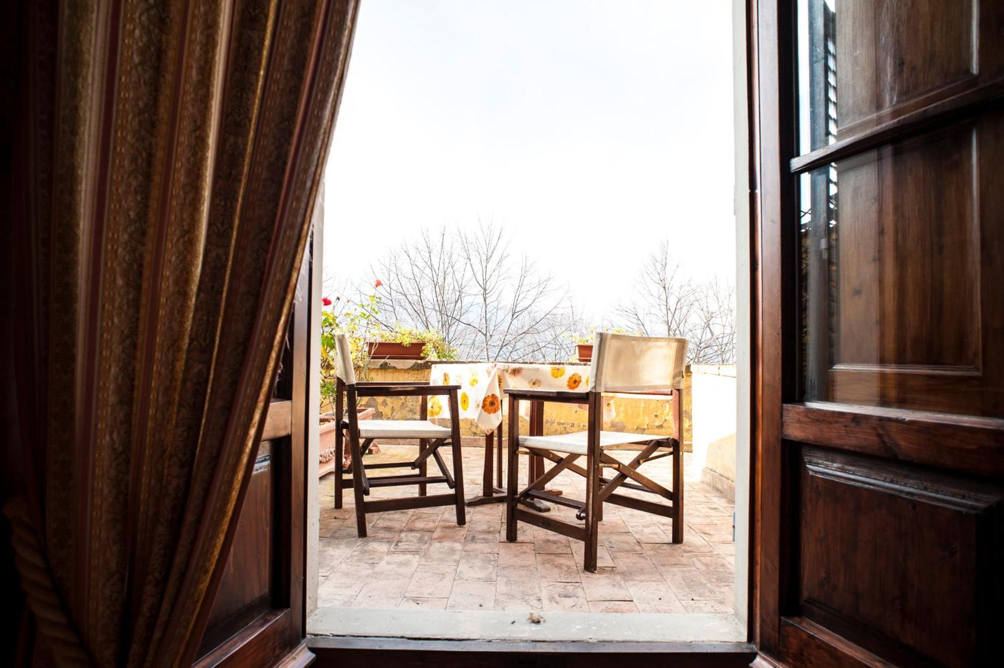 B&B Palazzo Al Torrione 2 Сан-Джиминьяно Экстерьер фото