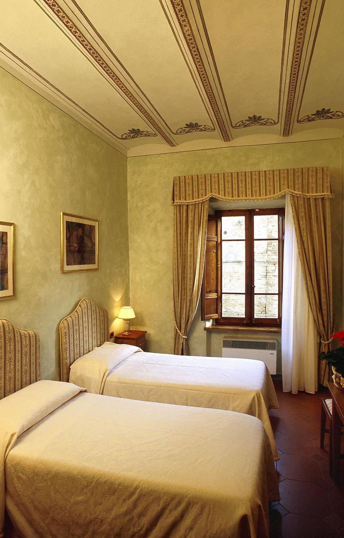 B&B Palazzo Al Torrione 2 Сан-Джиминьяно Экстерьер фото
