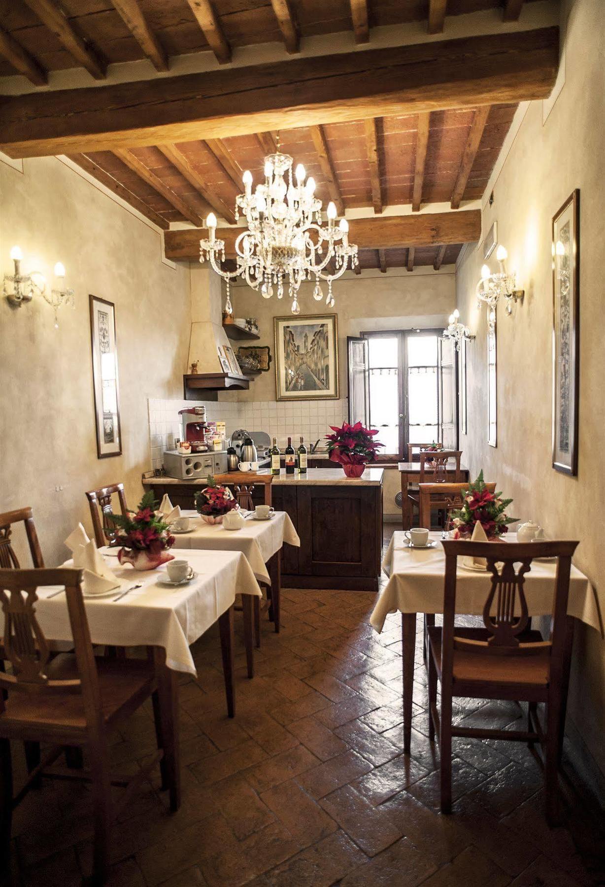 B&B Palazzo Al Torrione 2 Сан-Джиминьяно Экстерьер фото